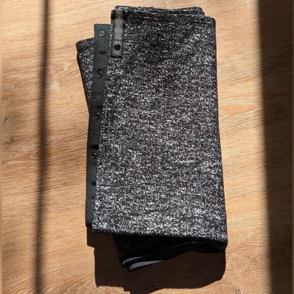 Lululemon Athletica Vinyasa Multi Use Scarf  Wrap - Picture 5 of 7